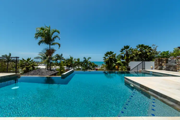 4/4 Golden Orchid Drive, Airlie Beach QLD 4802