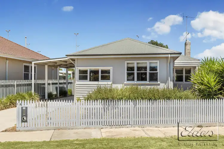 12 Hammer Street, Flora Hill VIC 3550