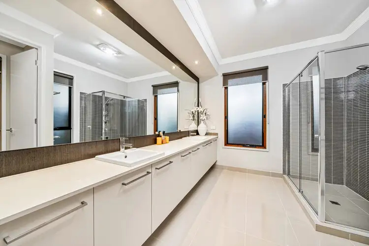 Fifth view of Homely house listing, 18 Nature Circuit, Cranbourne North VIC 3977
