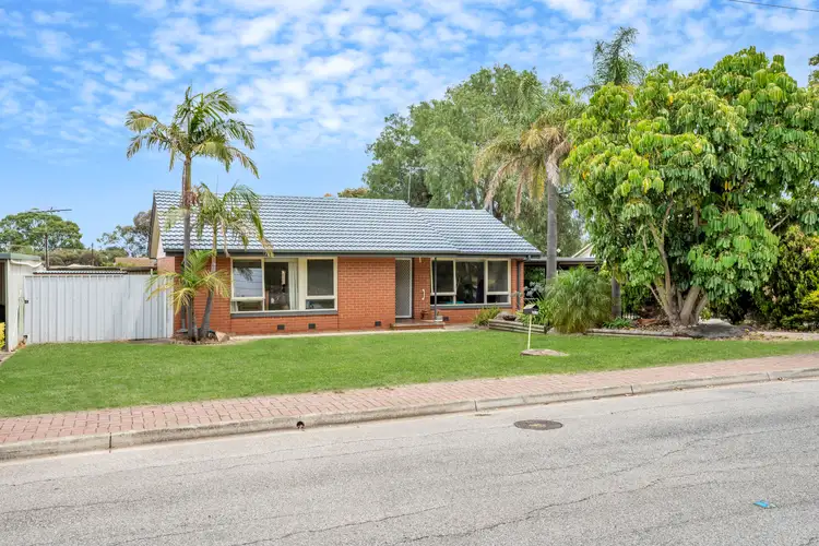 21 Edmund Street, Christie Downs SA 5164