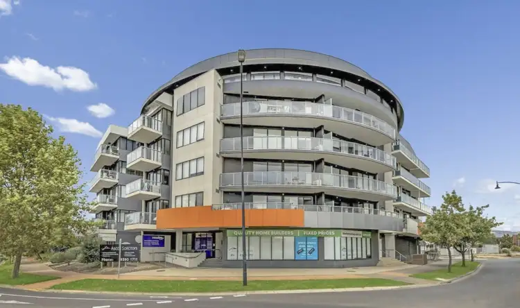7/1 Woodward Way, Caroline Springs VIC 3023