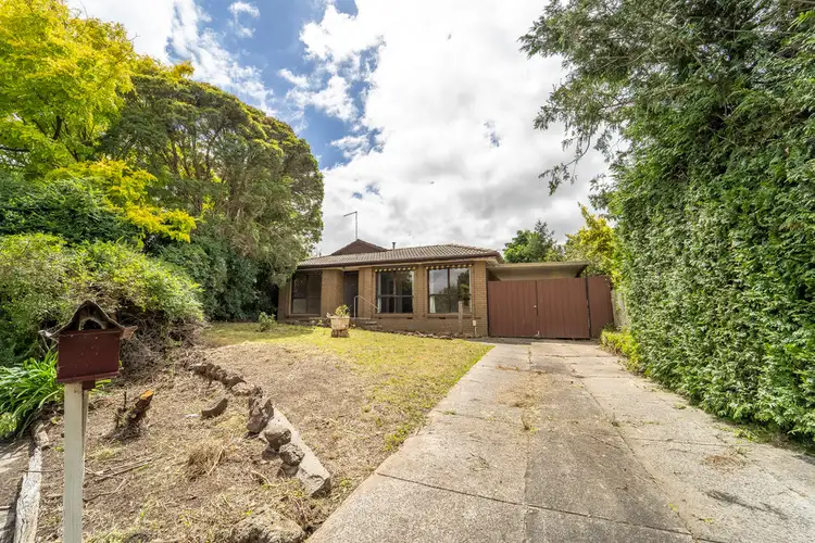 Second view of Homely house listing, 5 Fiona Court, Narre Warren VIC 3805