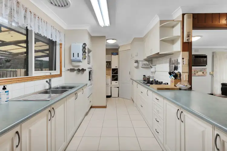 Third view of Homely house listing, 6 Rearden Close, Endeavour Hills VIC 3802