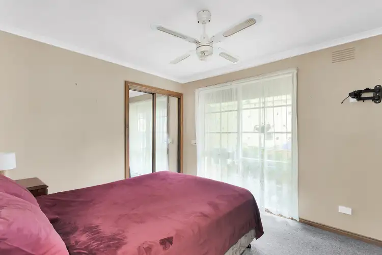 Fifth view of Homely house listing, 6 Rearden Close, Endeavour Hills VIC 3802