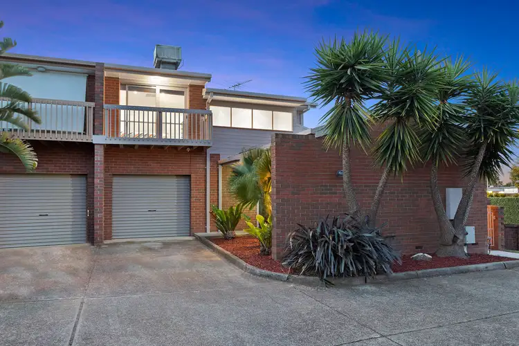 1/218 Warrigal Road, Oakleigh South VIC 3167