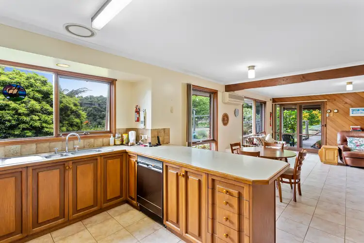 Fifth view of Homely house listing, 6 Pine Grove, Warragul VIC 3820