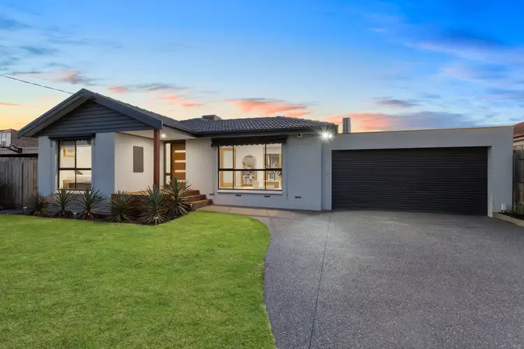 25 Holbourne Drive, Junction Village VIC 3977