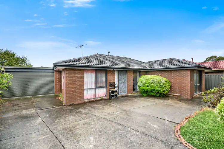 8 Catherine Edey Place, Hampton Park VIC 3976