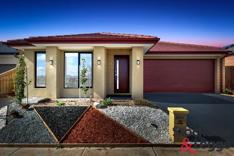 Main view of Homely house listing, 5 Nelse Way, Werribee VIC 3030