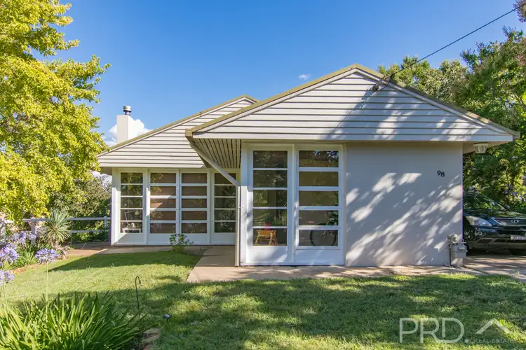 98 Richmond St, Tumut NSW 2720