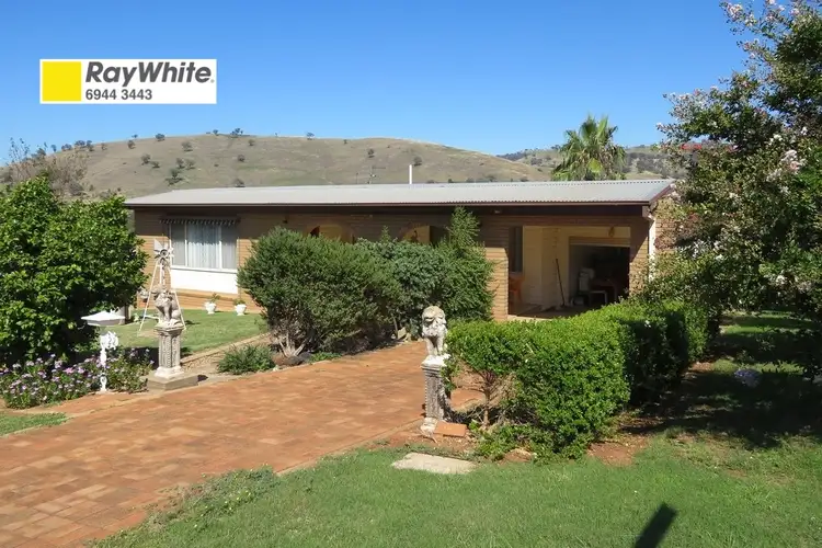 22 Tor Street, Gundagai NSW 2722