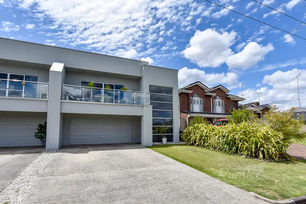 Main view of Homely house listing, 2/77 North Terrace, Mount Gambier SA 5290