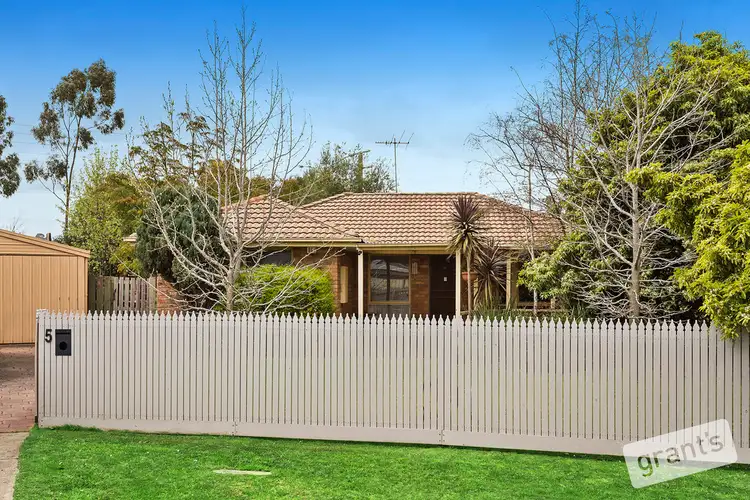 5 Gibb Court, Pakenham VIC 3810