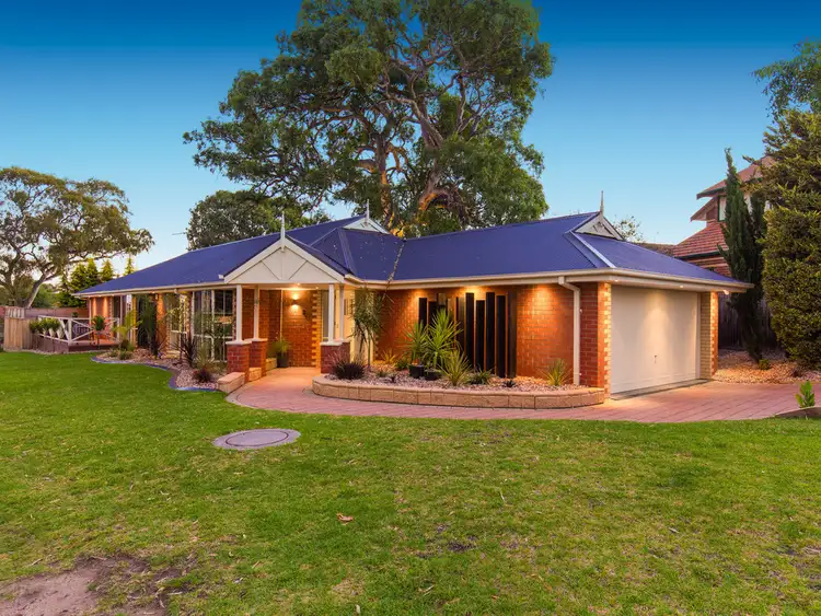 5 Hillrise Court, Mill Park VIC 3082