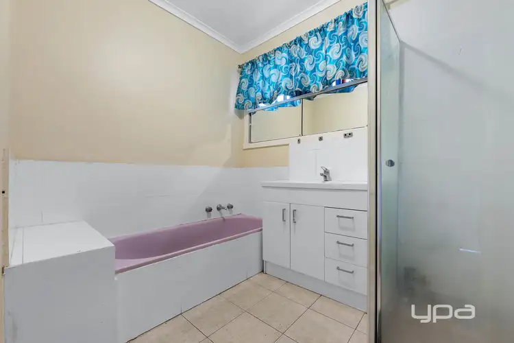 Sixth view of Homely house listing, 17 Stradbroke Drive, St Albans VIC 3021