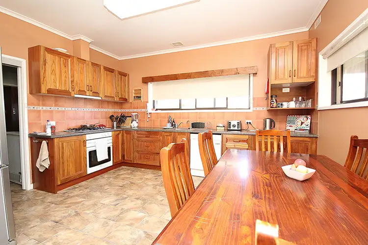 Fourth view of Homely house listing, 4 Carter Street, Horsham VIC 3400