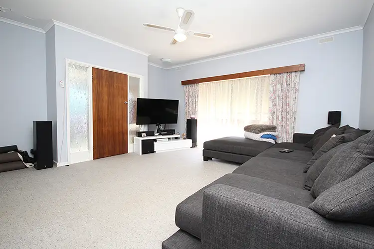 Fifth view of Homely house listing, 4 Carter Street, Horsham VIC 3400