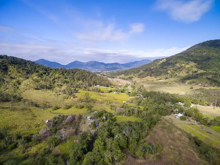 500 Gorge Road, Finch Hatton QLD 4756