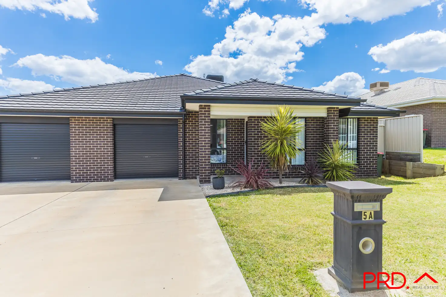 Main view of Homely house listing, 2/5a Lake Place, Tamworth NSW 2340