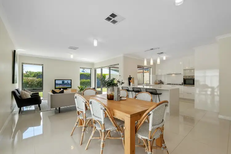 20b Kelsall Crescent, Manning WA 6152