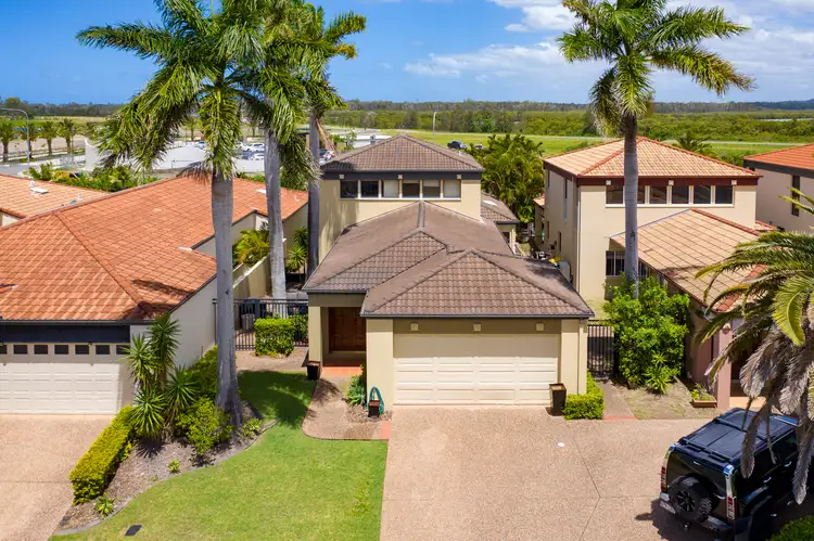 558 Oyster Cove Promenade, Helensvale QLD 4212