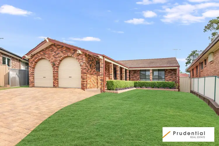 8 Dewar Place, St Andrews NSW 2566