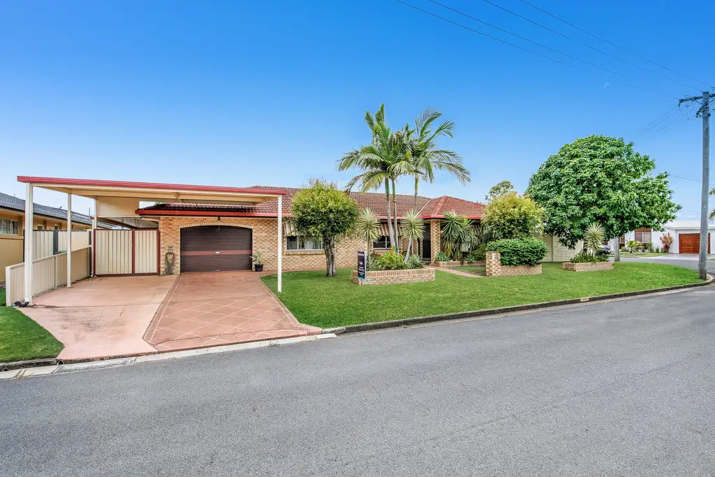 Main view of Homely house listing, 15 Robin Avenue, Paradise Point QLD 4216