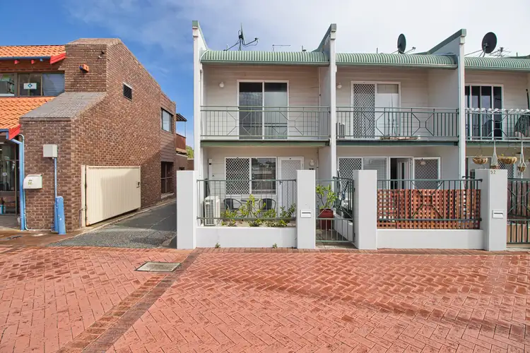 Main view of Homely townhouse listing, 1/52 Kent Street, Rockingham WA 6168