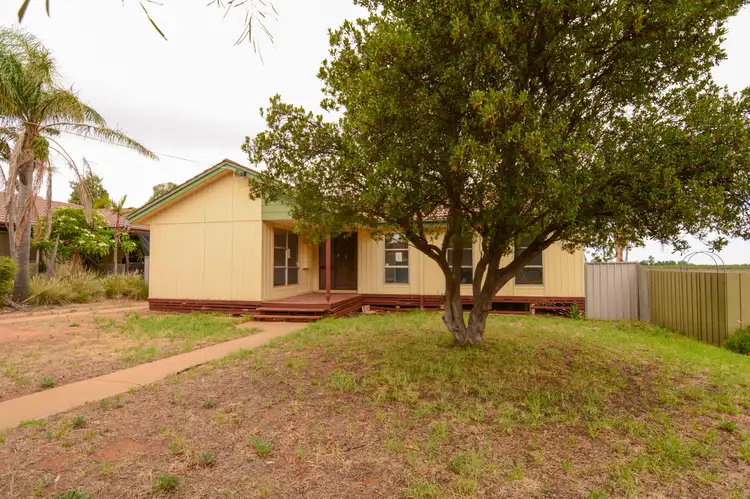 Second view of Homely house listing, 3 Namoi Avenue, Red Cliffs VIC 3496