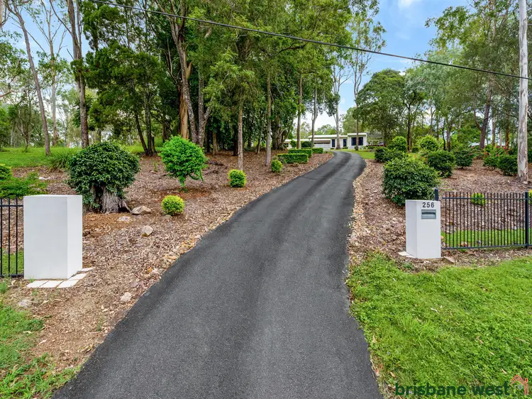 256 Rafting Ground Road, Brookfield QLD 4069