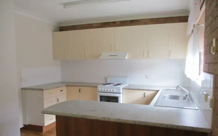 Fifth view of Homely unit listing, 4/25 Bottlebrush Drive, Tumut NSW 2720