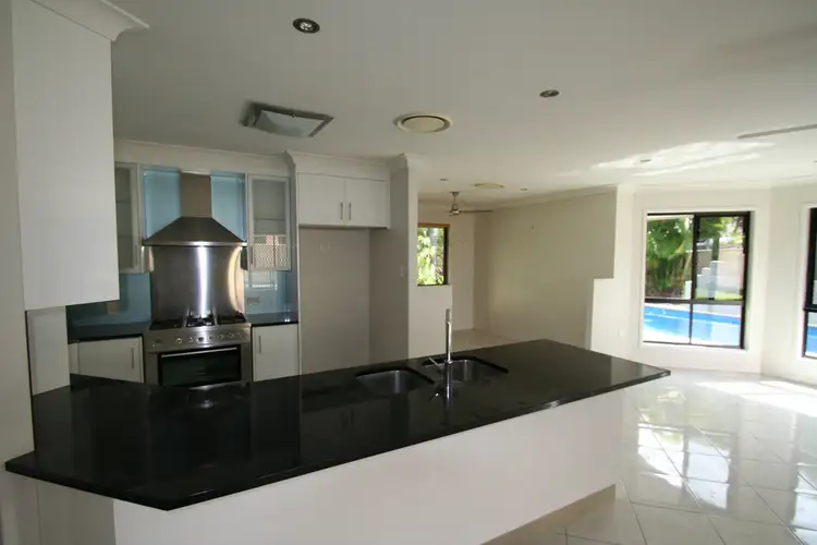 Sixth view of Homely house listing, 2 Vine Street, Emerald QLD 4720