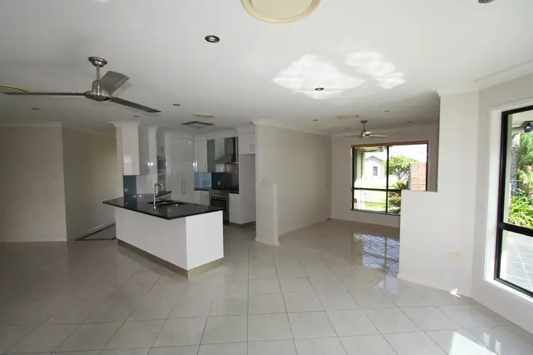Seventh view of Homely house listing, 2 Vine Street, Emerald QLD 4720