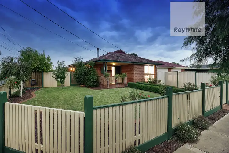 1 Jessop Court, Gladstone Park VIC 3043