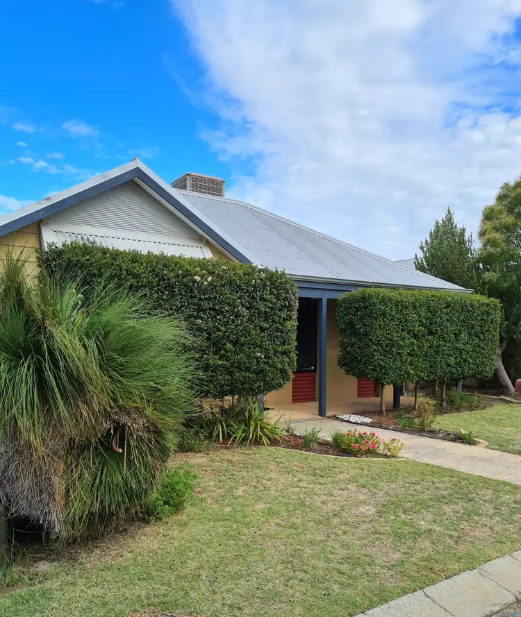 14 Kalyeeda Terrace, Ellenbrook WA 6069