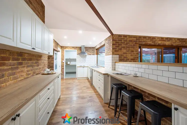 3 Seaton Close, Halls Head WA 6210
