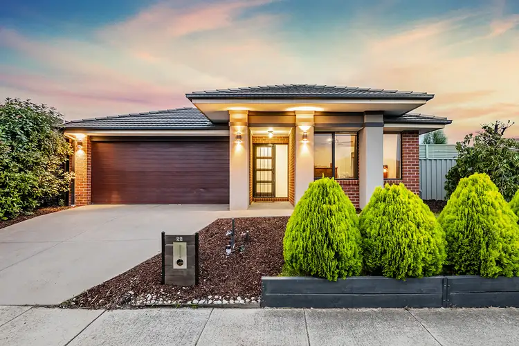 22 Macpherson Circuit, Cranbourne East VIC 3977