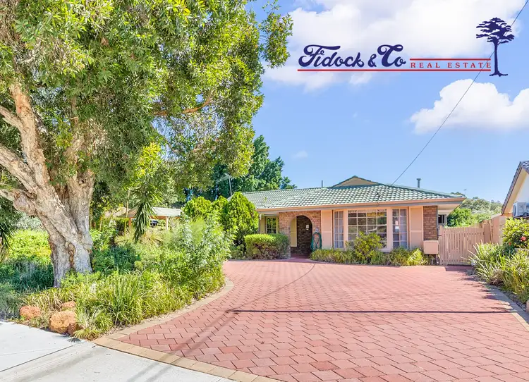 33 Parkfield Road, Kelmscott WA 6111