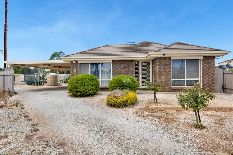 9 Brookside Close