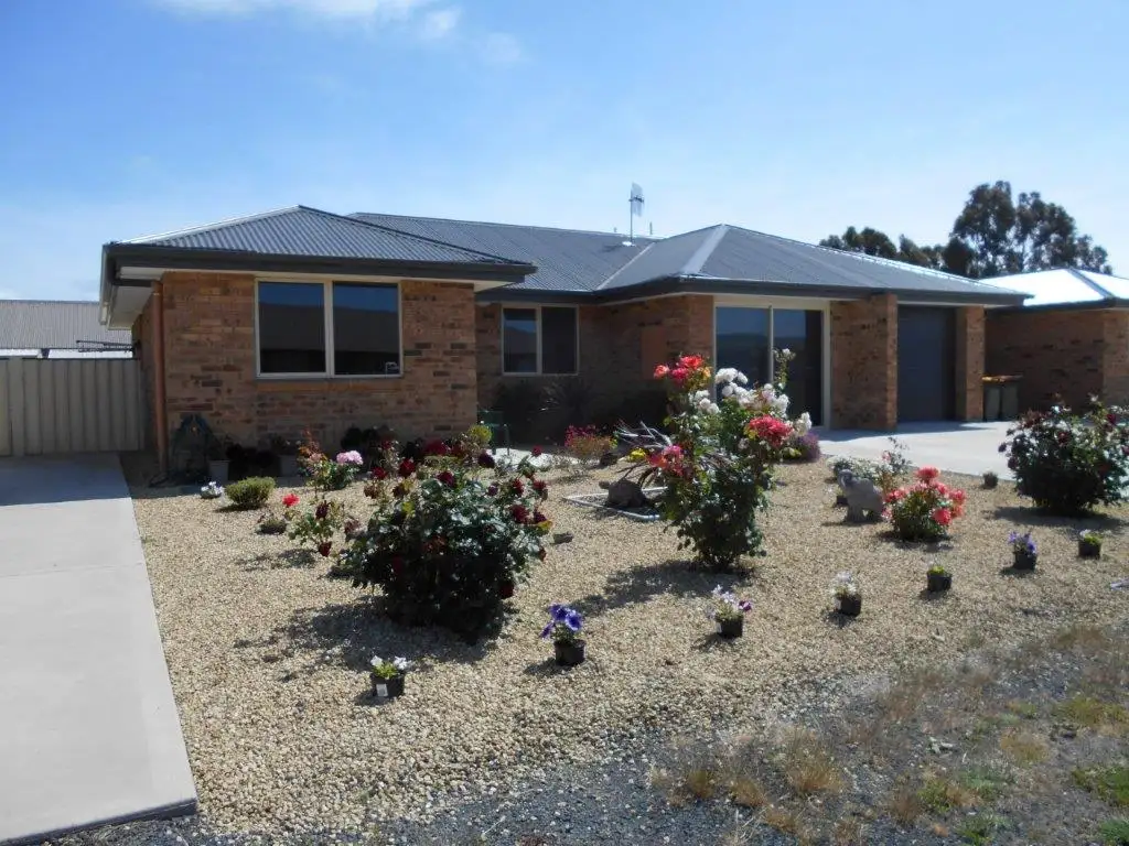 Main view of Homely unit listing, 2/32 Henry Street, Triabunna TAS 7190