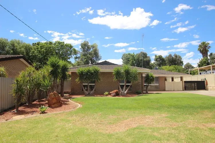 16 Eastcott Place, Waroona WA 6215