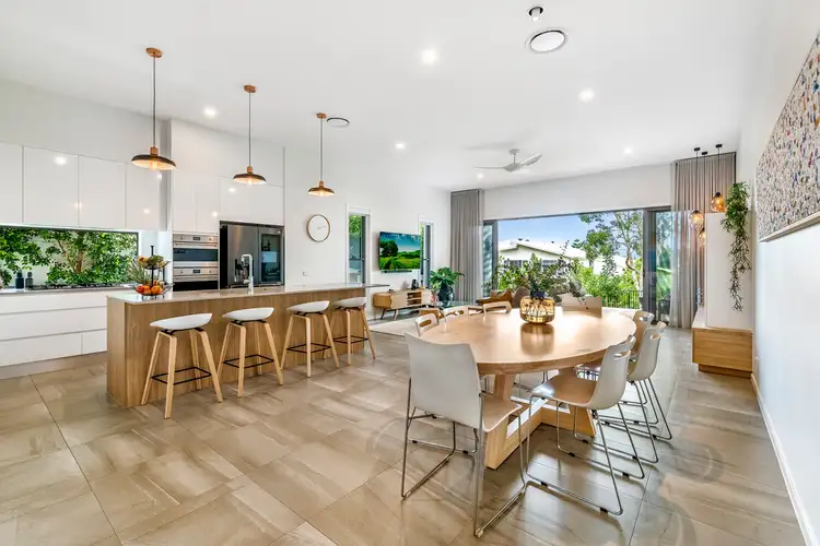 6019A Vista Drive, Benowa QLD 4217