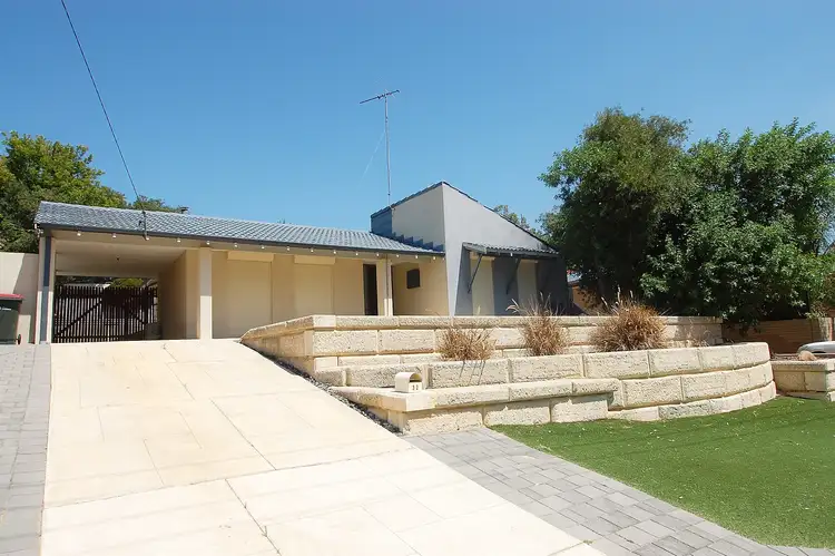 32 Solander Road, Hillarys WA 6025