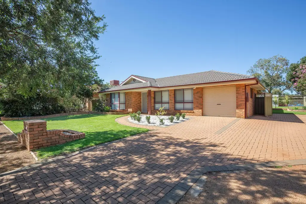 Main view of Homely house listing, 60 TWICKENHAM DRIVE, Dubbo NSW 2830