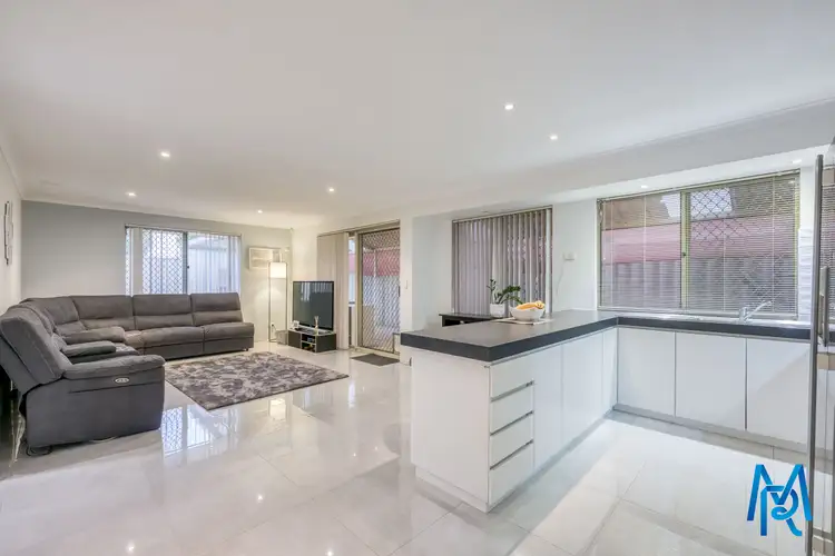 2 Weetman Cove, Cannington WA 6107
