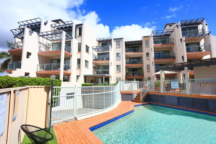 3/7-9 Robert Street, Labrador QLD 4215