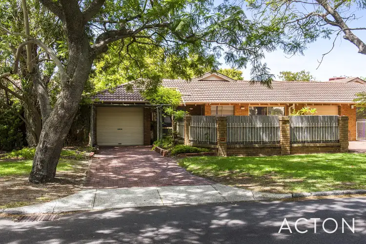 2A Gairloch St, Applecross WA 6153
