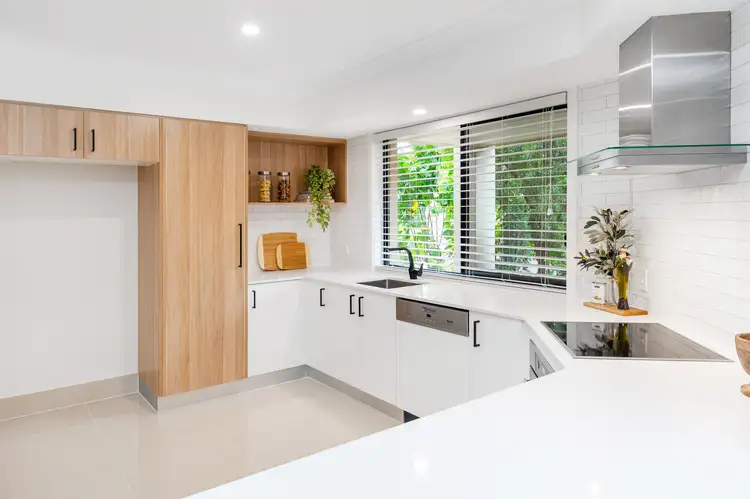 9/23 Santa Barbara Road, Hope Island QLD 4212