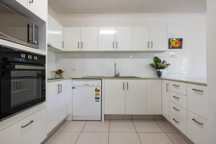 Fourth view of Homely apartment listing, 2/166 Surf Parade, Broadbeach QLD 4218