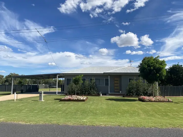 11 Cheney Road, Parkes NSW 2870